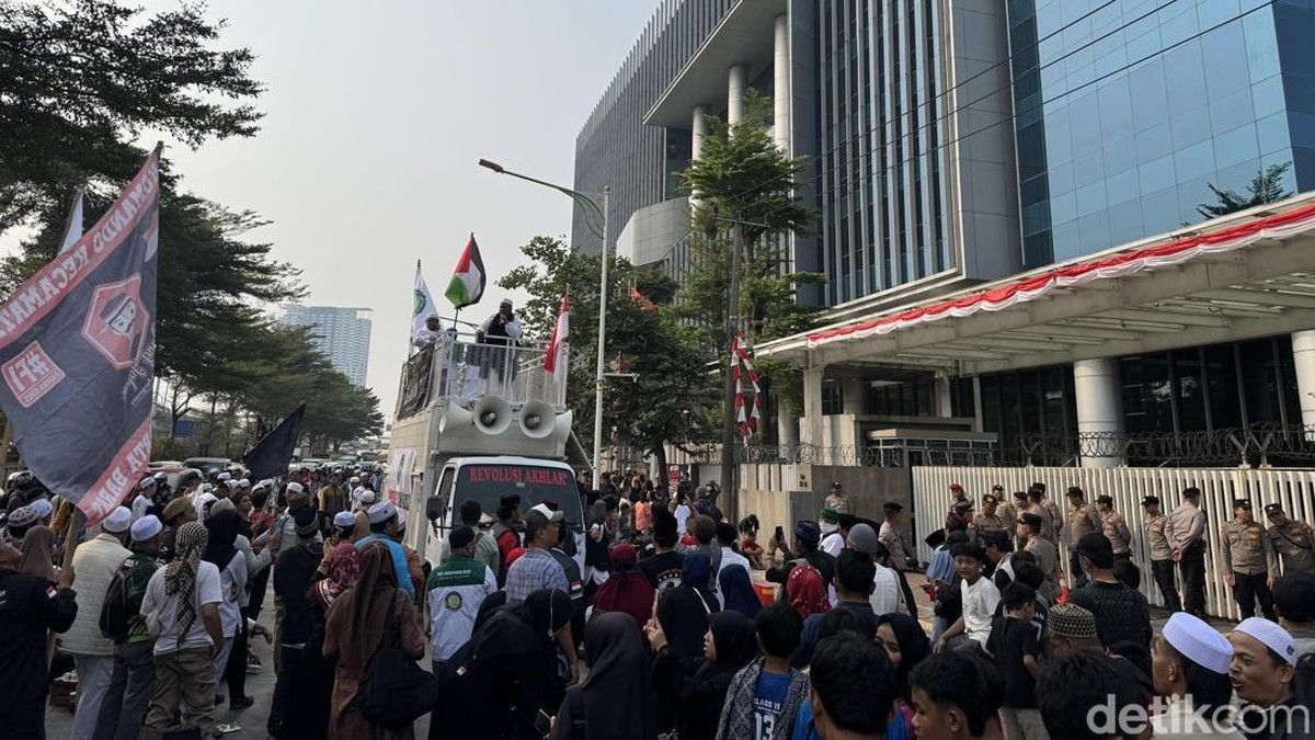 Massa Demo di Jakarta Barat Tuntut Permintaan Maaf atas Challenge Hafalan Al-Qur’an