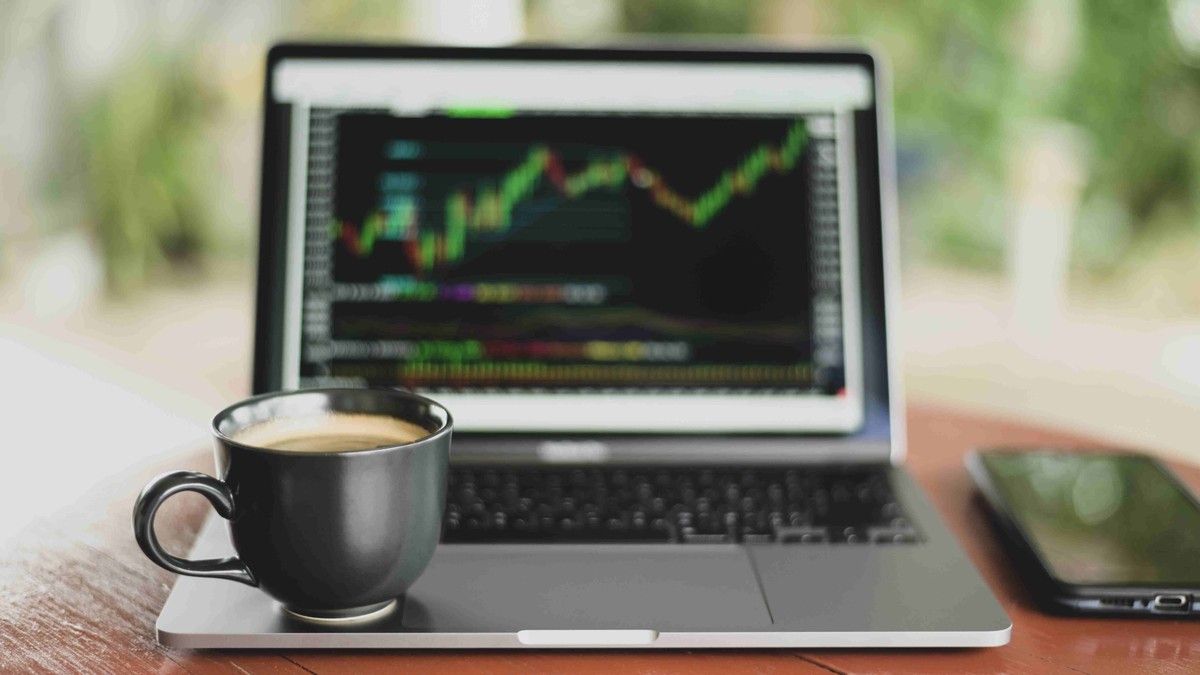 IHSG Turun 1,13 Persen Didukung Penurunan Saham Mayoritas dan Net Sell Asing