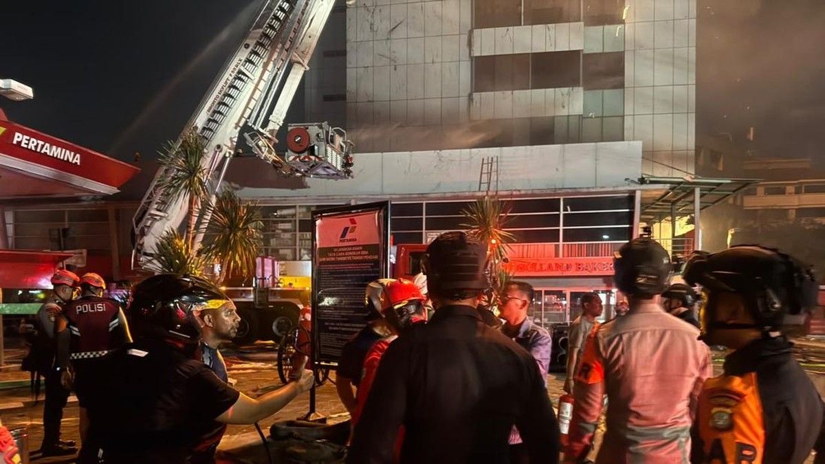 Kebakaran Melanda Gedung Bapenda DKI Jakarta di Gambir
