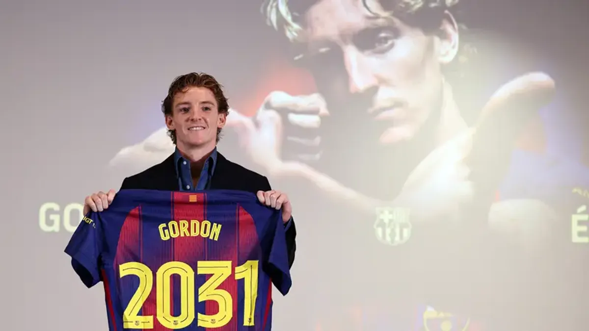Barcelona Resmi Kontrak Anthony Gordon, Masa Depan Rashford Diragukan