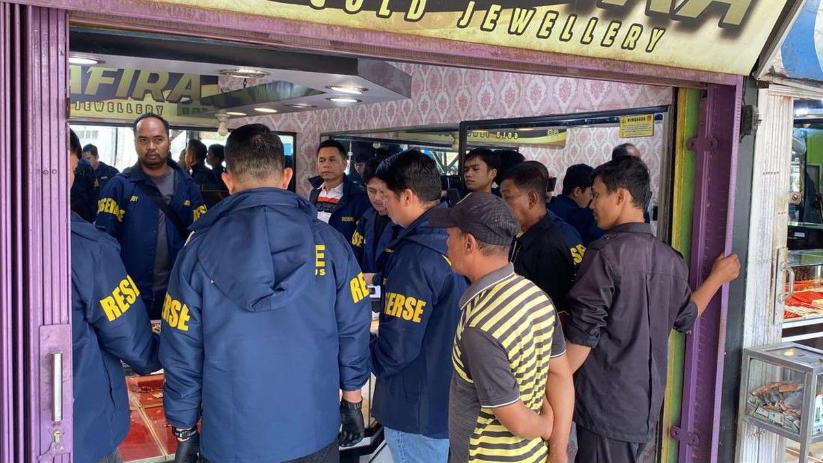 Polda Riau Geledah Toko Emas Syafira Terkait Kasus PETI di Kampar
