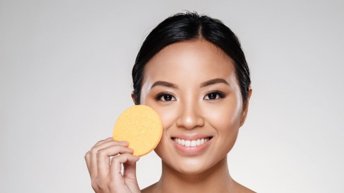 Pilih Bedak Oil-Control untuk Kulit Sawo Matang dan Berminyak