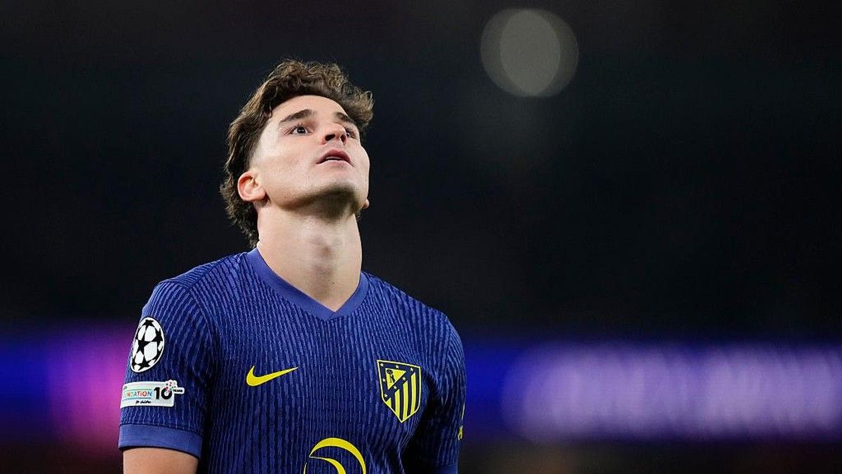 Atletico Madrid Laporkan Barcelona ke FIFA dan RFEF soal Julian Alvarez