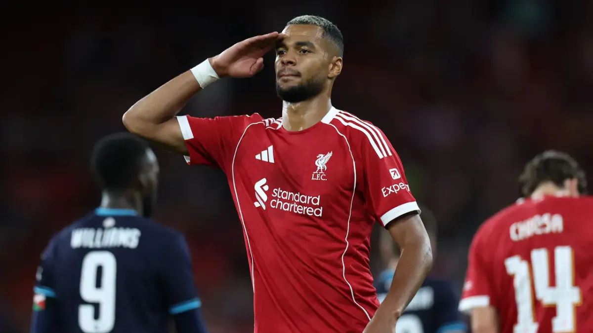 Liverpool Menang 2-0 atas Como di Anfield dalam Laga Pramusim