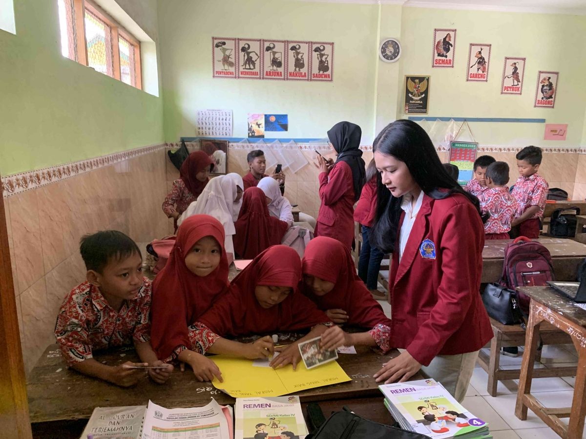 Poster Penyuluhan Belajar 12 Tahun dan Jenis Poster Pendidikan Terbaik
