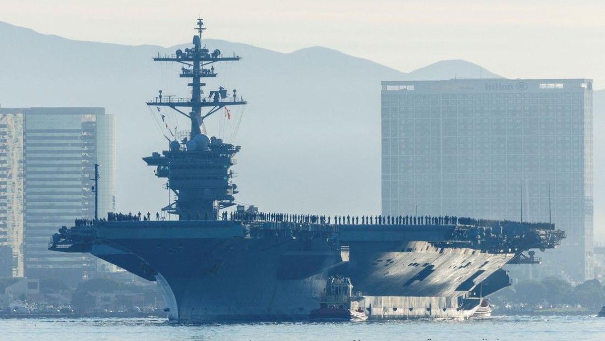 Bentrokan di Kapal Induk USS Abraham Lincoln Sebabkan 7 Personel Tewas