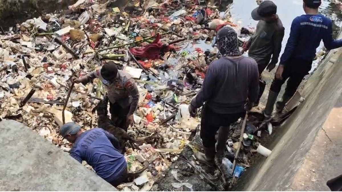 Polda Metro Jaya Cari Potongan Kaki Korban Mutilasi di Kali Licin Depok