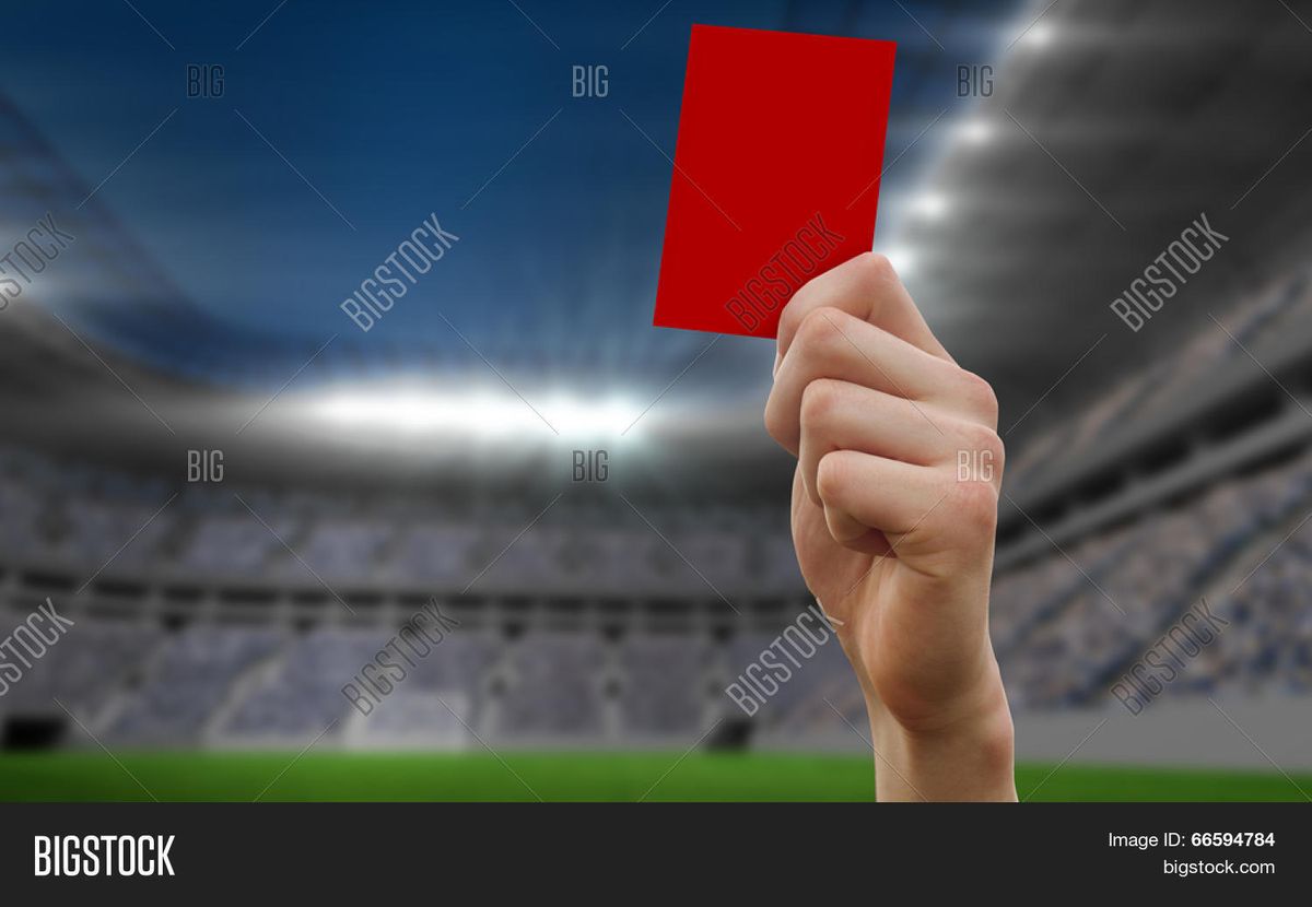 Apa yang Terjadi Jika Melakukan Pelanggaran Berat dalam Sepak Bola Saat Ini