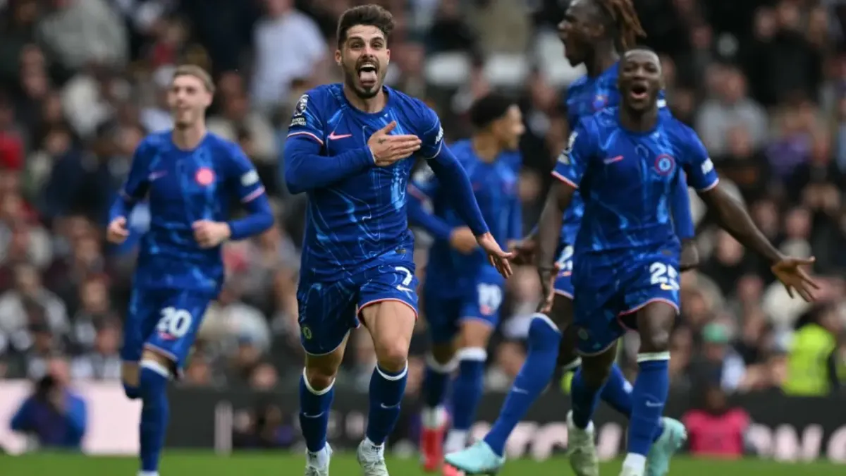 Chelsea Pertimbangkan Penjualan Pedro Neto dengan Tawaran Besar di Tengah Minat Arsenal