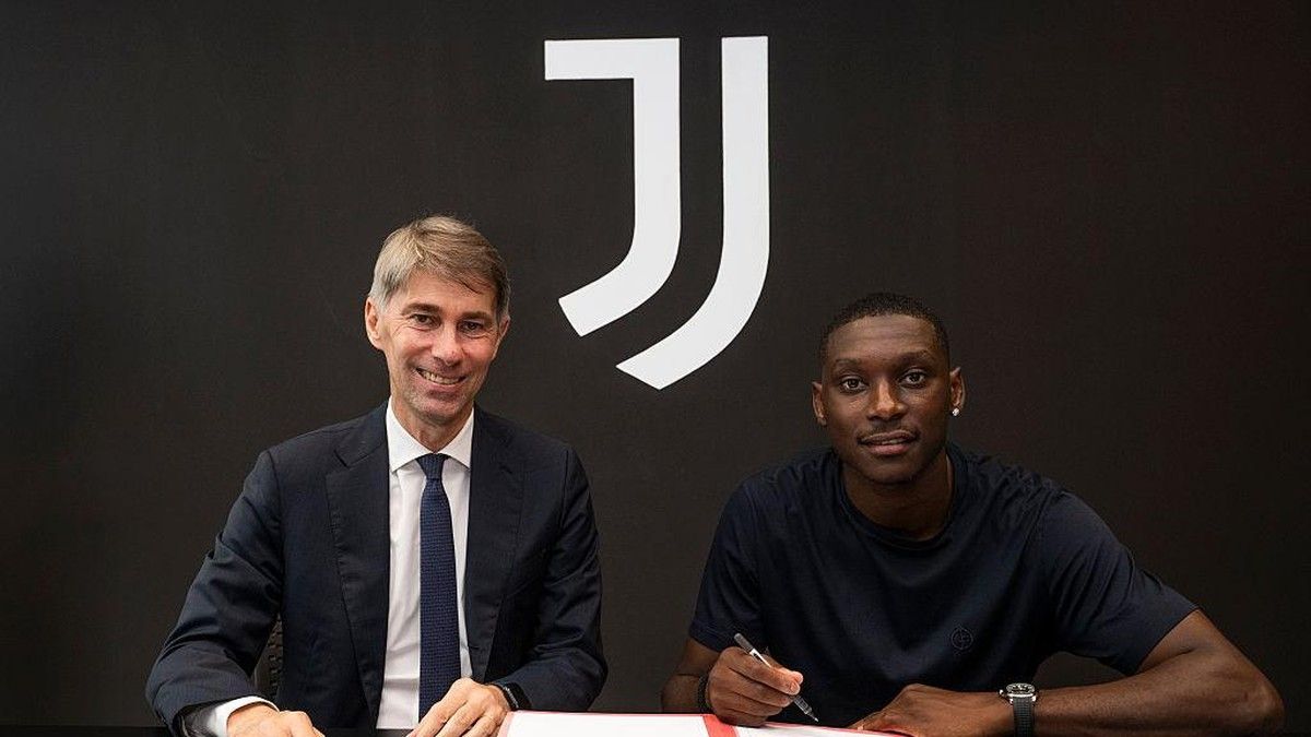 Juventus Permanenkan Kolo Muani Setelah Negosiasi dengan PSG