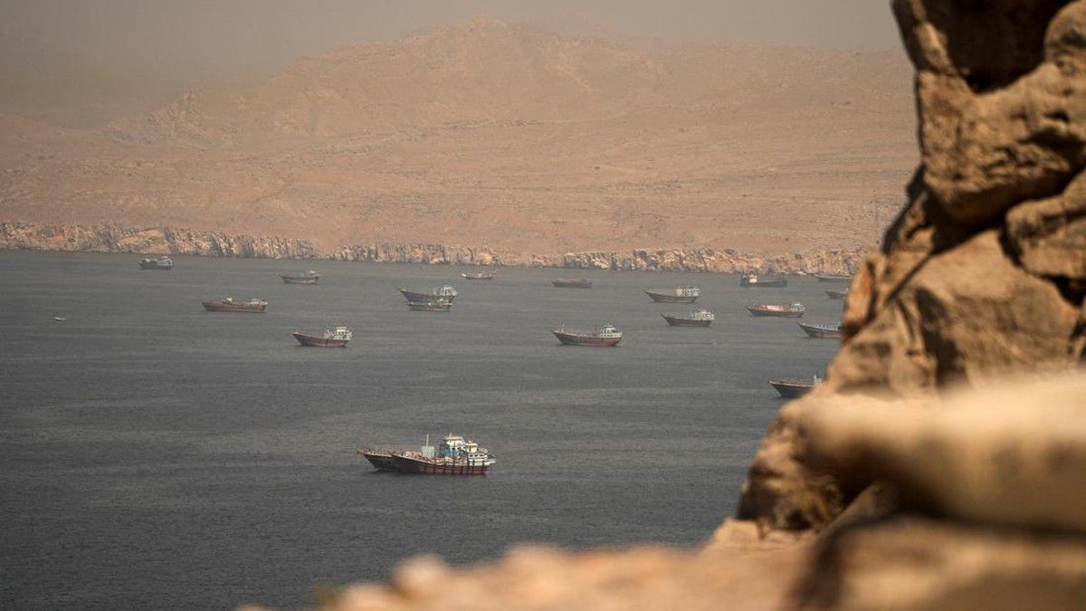 Iran Hampir Capai Kesepakatan Jalur Pelayaran Baru dengan Oman di Selat Hormuz