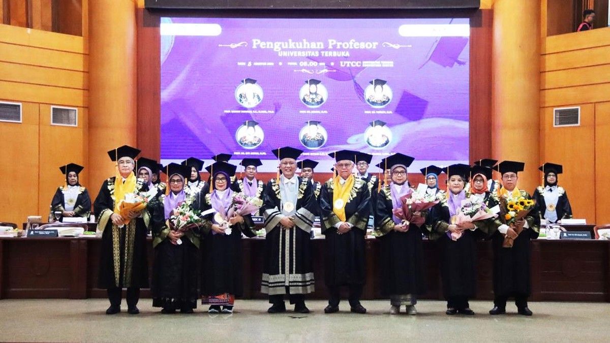 Enam Profesor UT Paparkan Gagasan Pendidikan Masa Depan di Pengukuhan 2026
