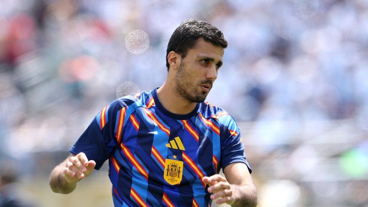 Rodri Bersedia Pindah ke Barcelona, City Minta Harga Lebih Tinggi