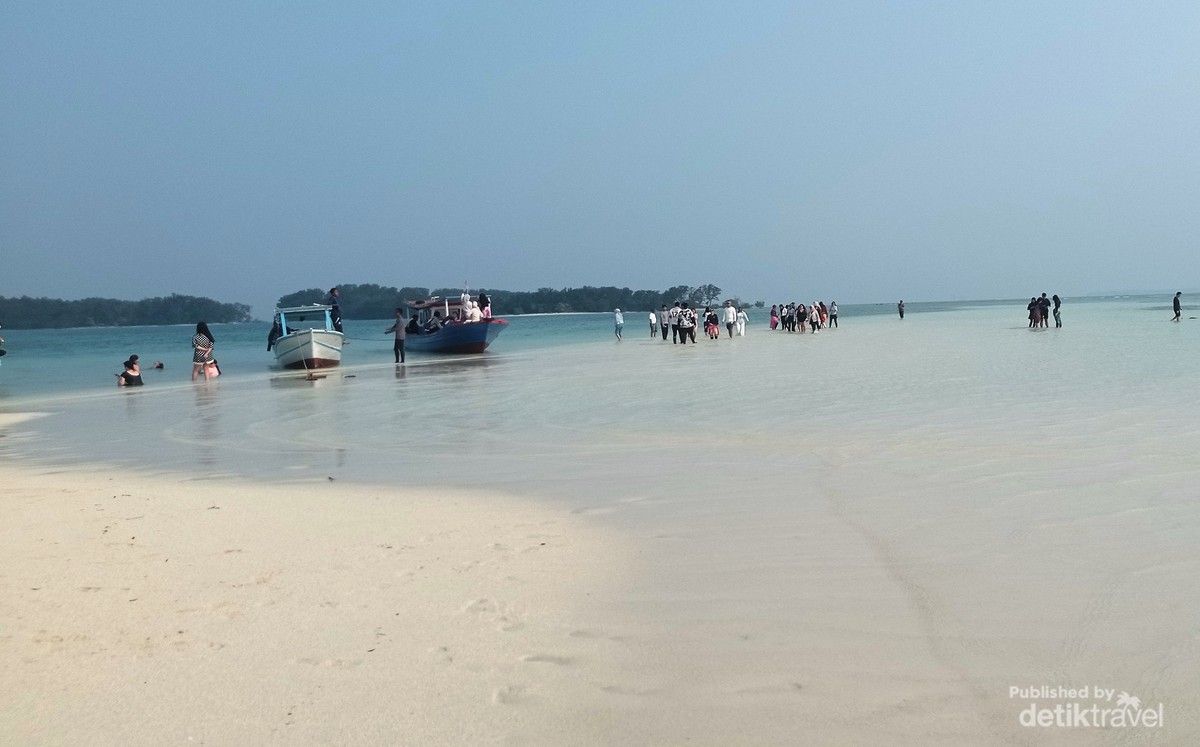 Pulau Pramuka Tawarkan Beragam Aktivitas Seru dan Fasilitas Lengkap untuk Wisatawan