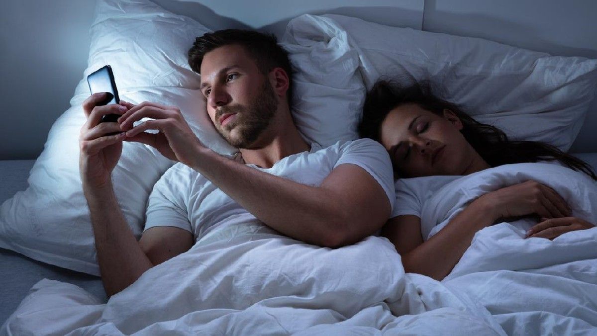 Ketika Suami Jatuh Cinta pada Chatbot: Dilema Rumah Tangga Alice