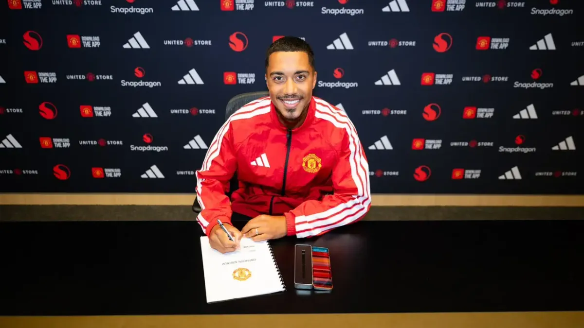Manchester United Rekrut Youri Tielemans dari Aston Villa
