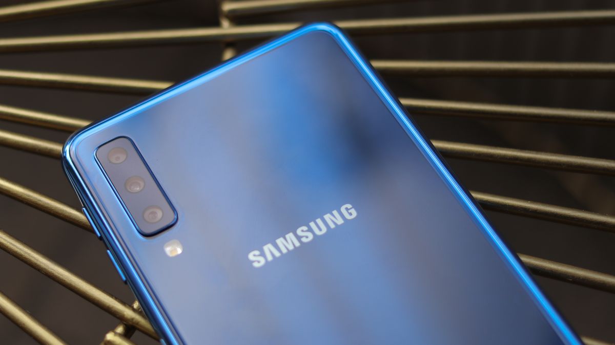 Samsung Galaxy A7 2018 Spesifikasi Lengkap dan Ulasan Kritis 2026