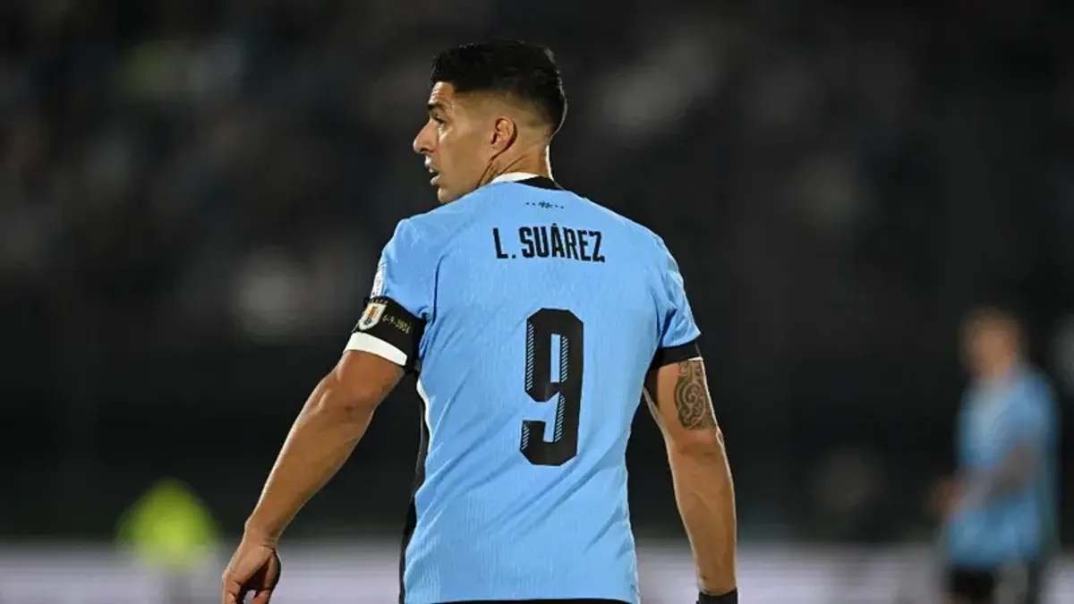 Diego Forlan Buka Peluang Kembali Luis Suarez ke Timnas Uruguay