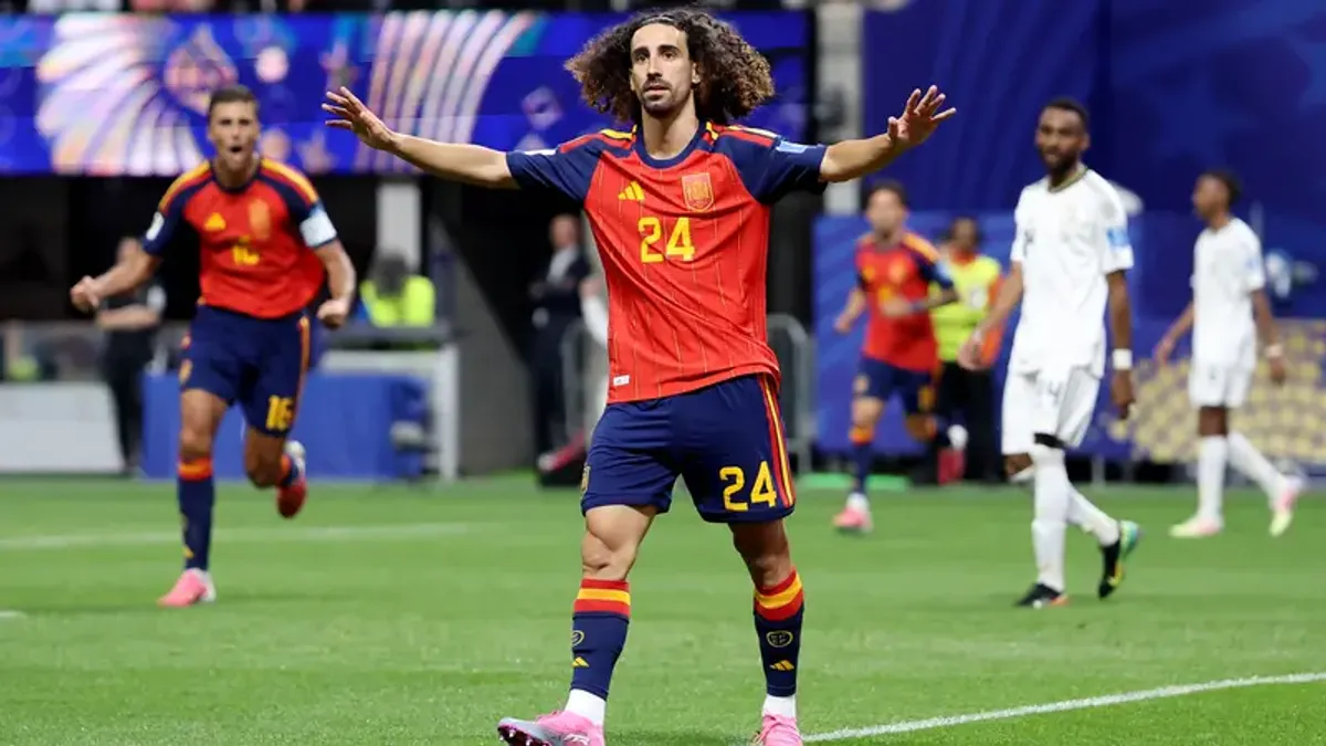 Chelsea Bidik Alvaro Carreras Gantikan Marc Cucurella di Bek Kiri