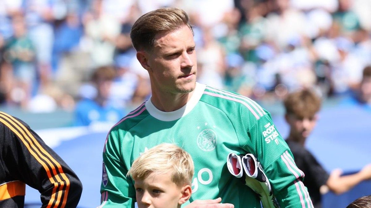 Ter Stegen Tampil Apik di Debut Ajax, Paes Tersisih