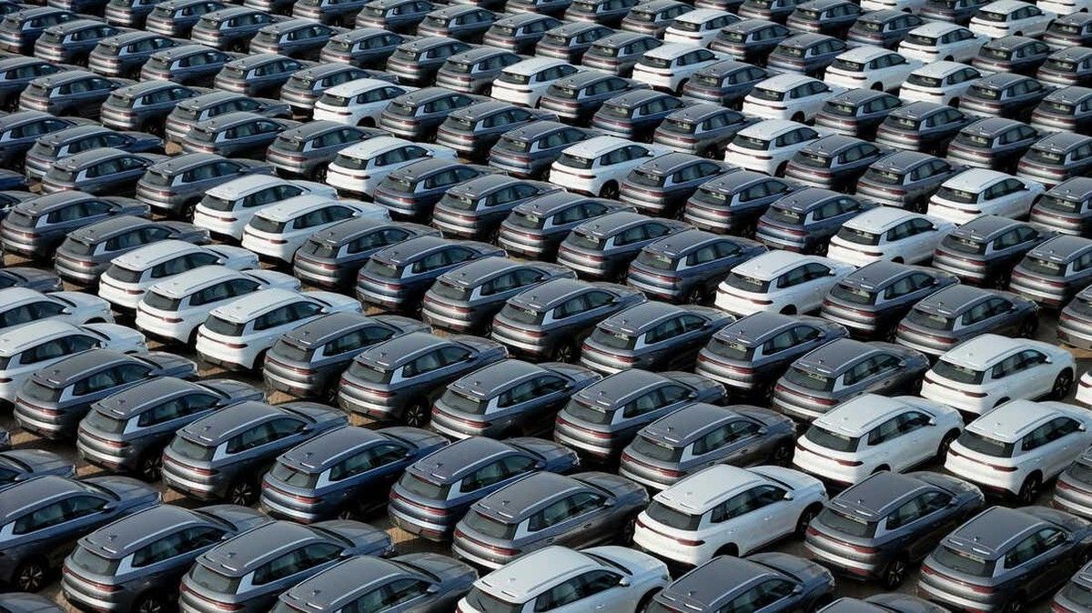 Penjualan Mobil Domestik China Turun 21 Persen, Ekspor Melonjak