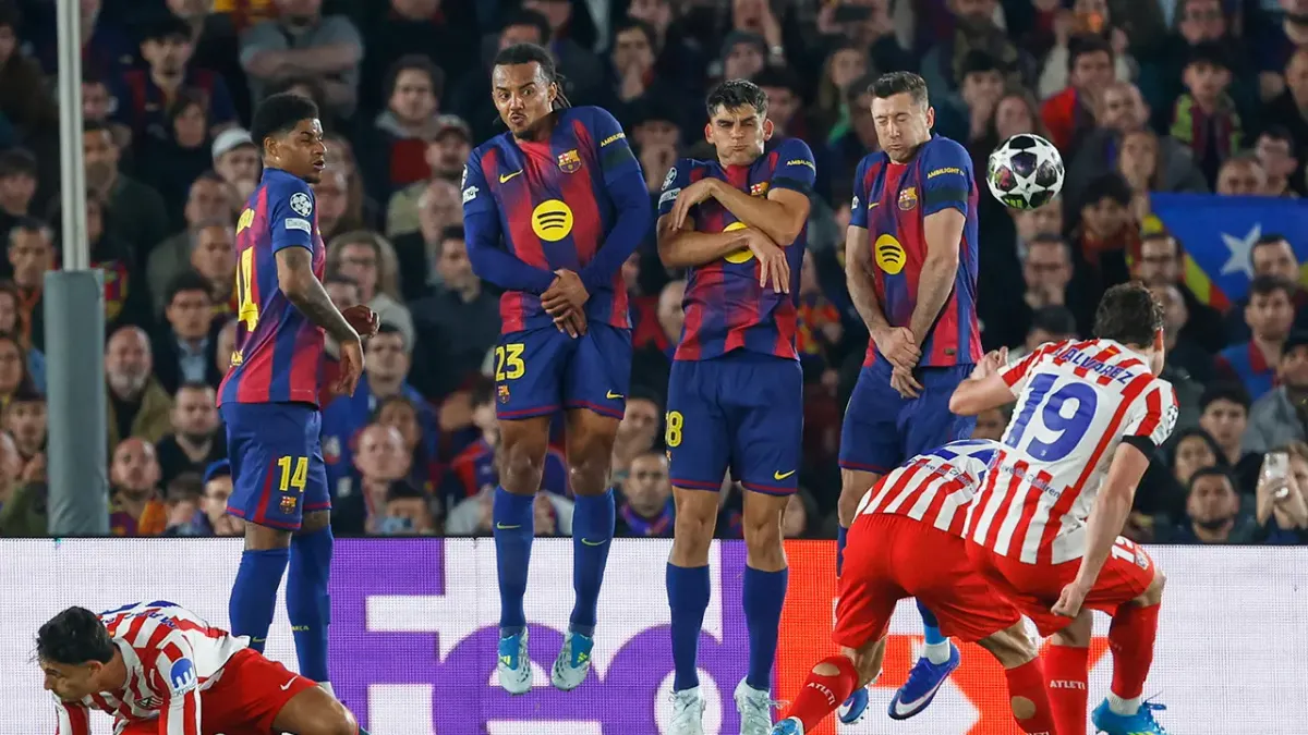 Barcelona Alihkan Target Penyerang ke Eli Junior Kroupi dari Bournemouth