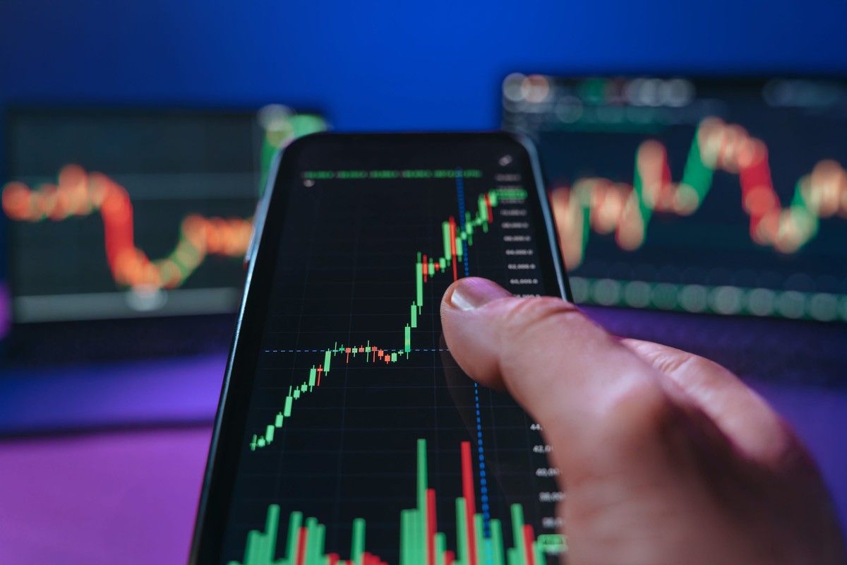 IHSG Melemah 0,12 Persen Dipengaruhi Penurunan Saham BBCA dan TLKM