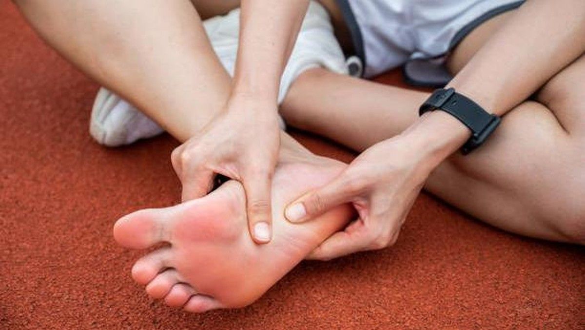 Dokter Jelaskan Cara Hilangkan Nyeri pada Kaki Datar Saat Olahraga