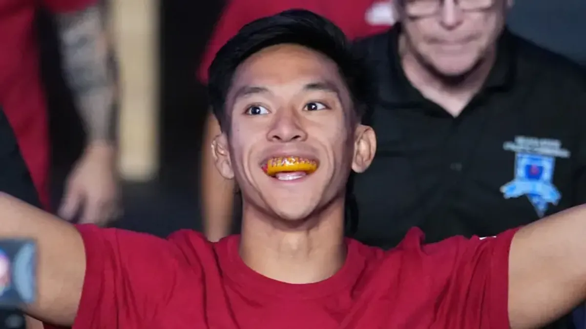 Bilal Hasan Amankan Kontrak UFC Lewat Kemenangan TKO 45 Detik di DWCS