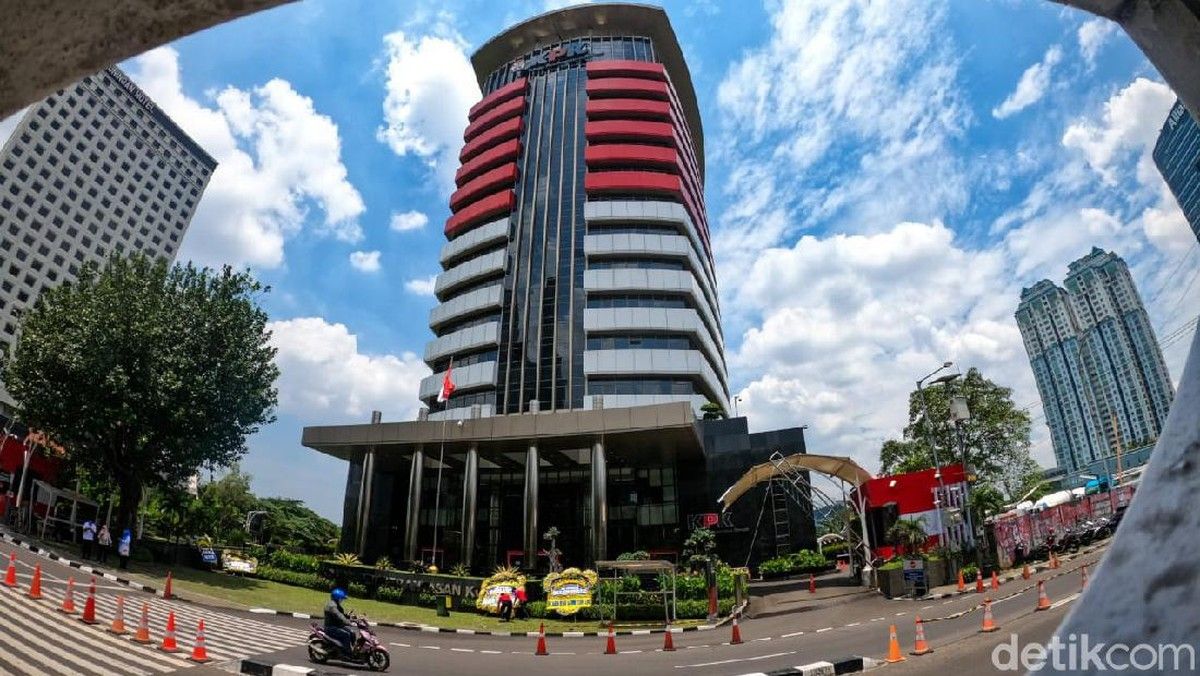 KPK Geledah 15 Lokasi Terkait Kasus Pemerasan Bupati Pemalang