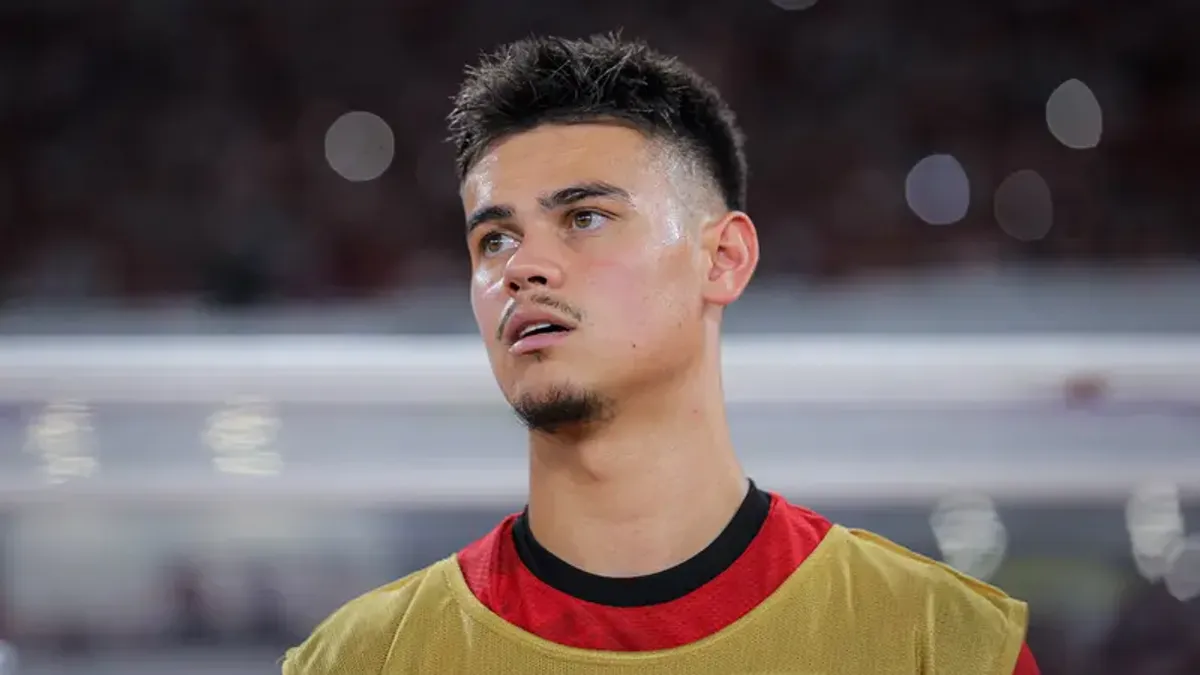 Mees Hilgers Kembali Berlatih Bersama FC Twente Setelah Masa Sulit