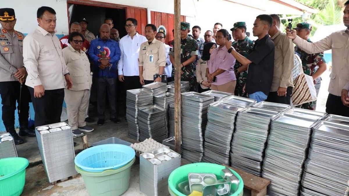 Wamendagri Evaluasi Program Makan Bergizi Gratis di Jayapura