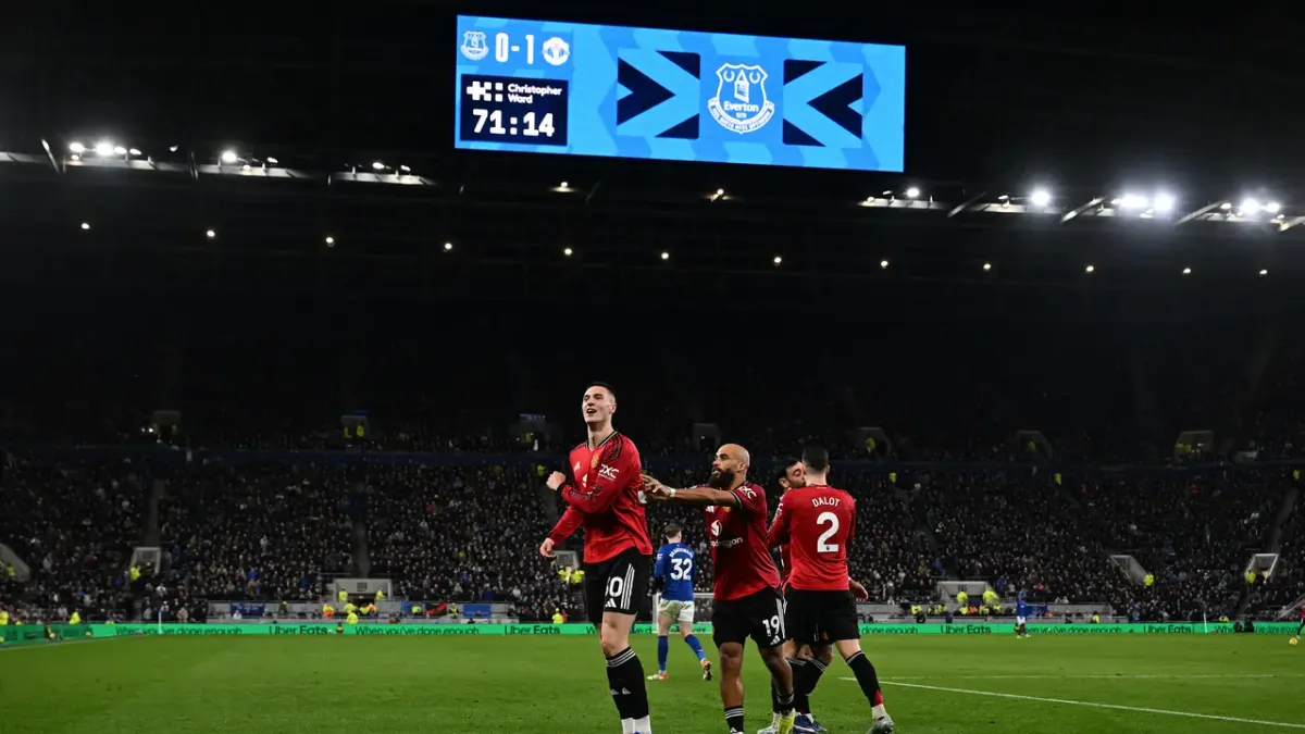 Manchester United Tegaskan Benjamin Sesko Tidak Dijual pada Bursa Musim Panas