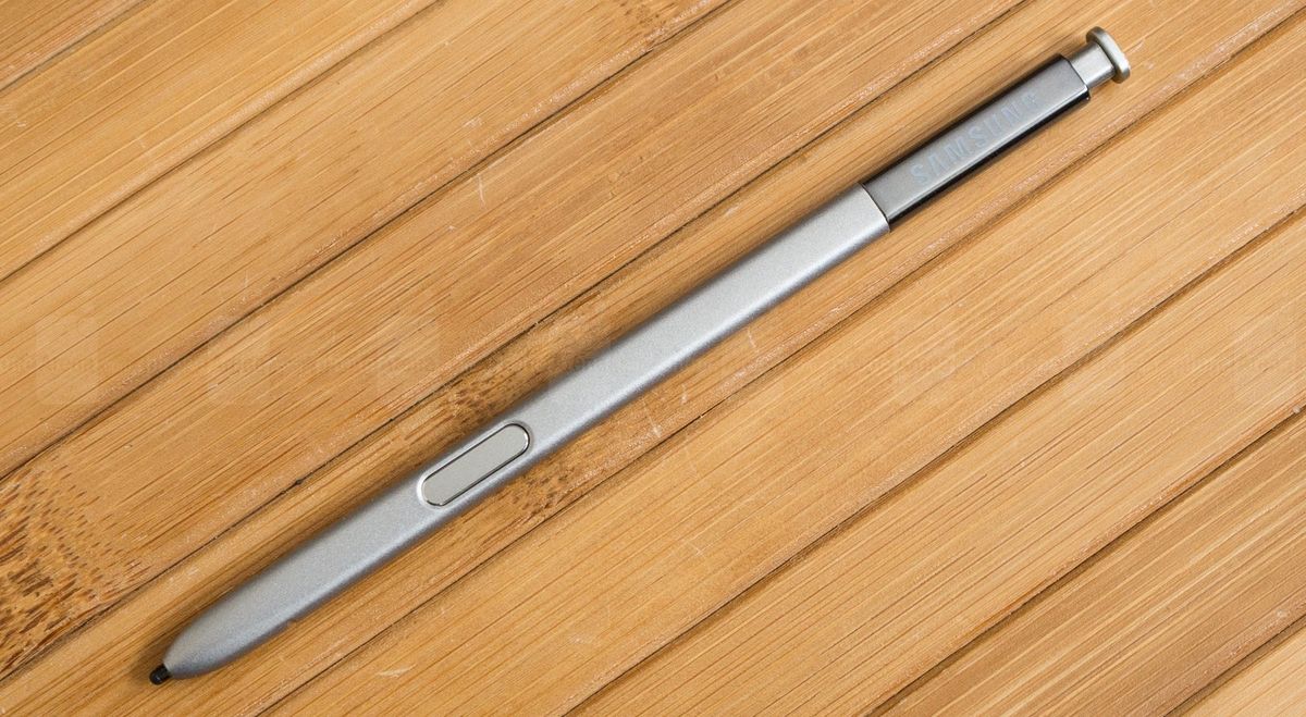 Samsung Galaxy Note N7000, Pionir Phablet dengan Stylus S Pen Ikonik