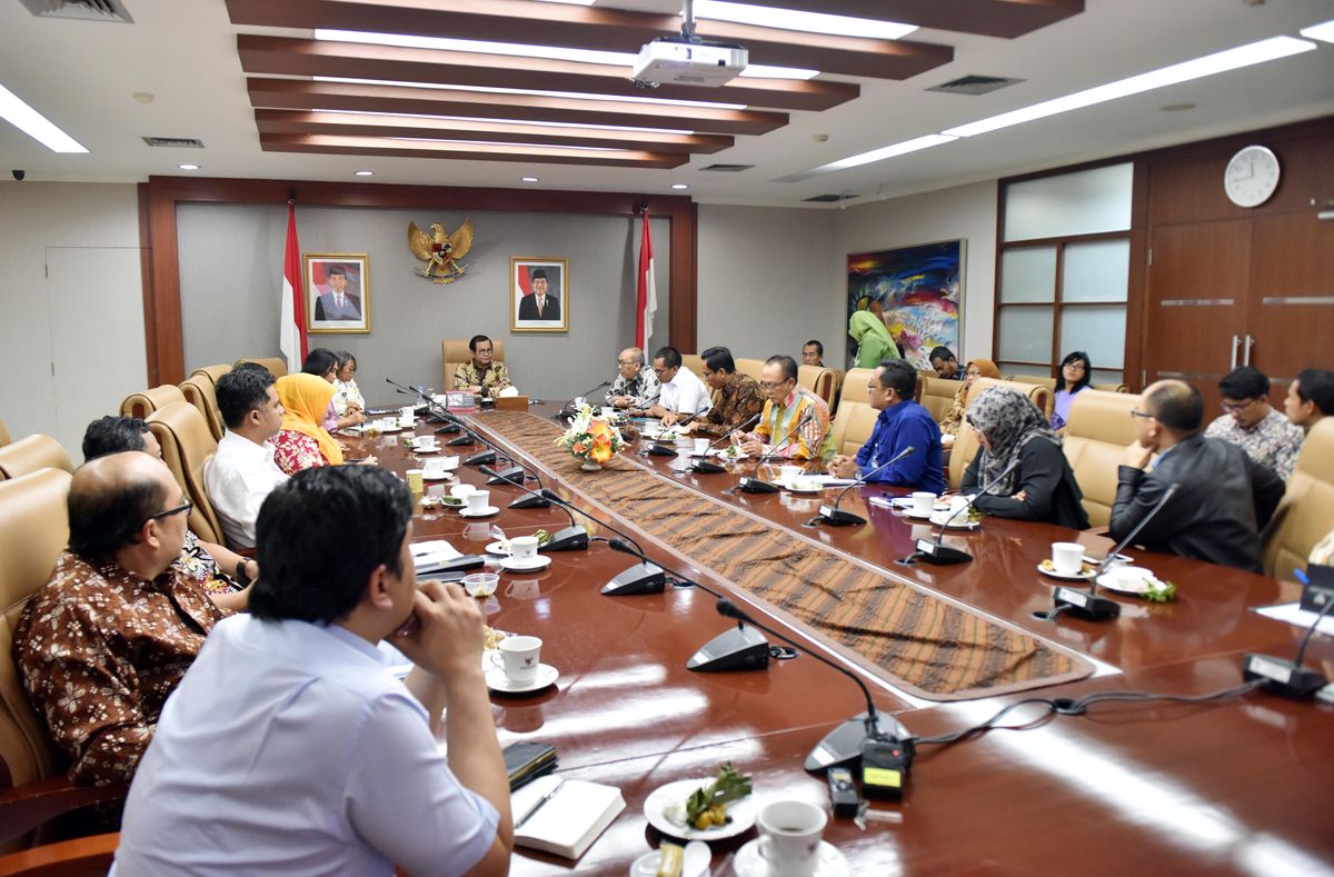 Mengapa Seseorang Berjiwa Demokratis Tidak Suka Tindakan Otoriter