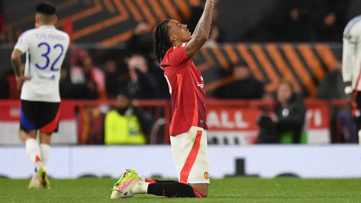 Leny Yoro Optimistis Manchester United Bersaing di Premier League 2026/2027