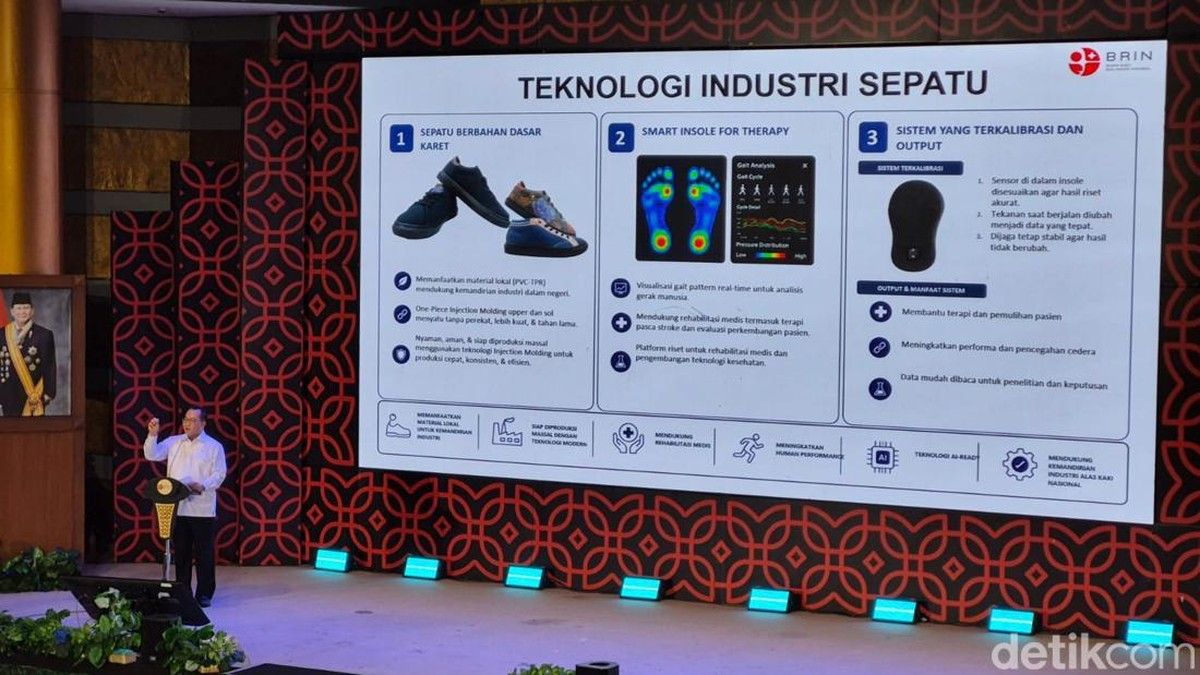 Kepala BRIN Jelaskan Inovasi Sepatu dari Bahan Karet untuk Masyarakat