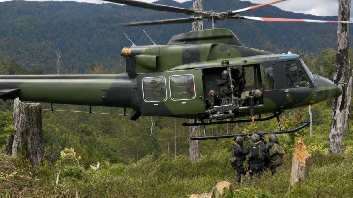 TNI Evakuasi Warga Terdampak Konflik di Distrik Ugimba Papua Tengah