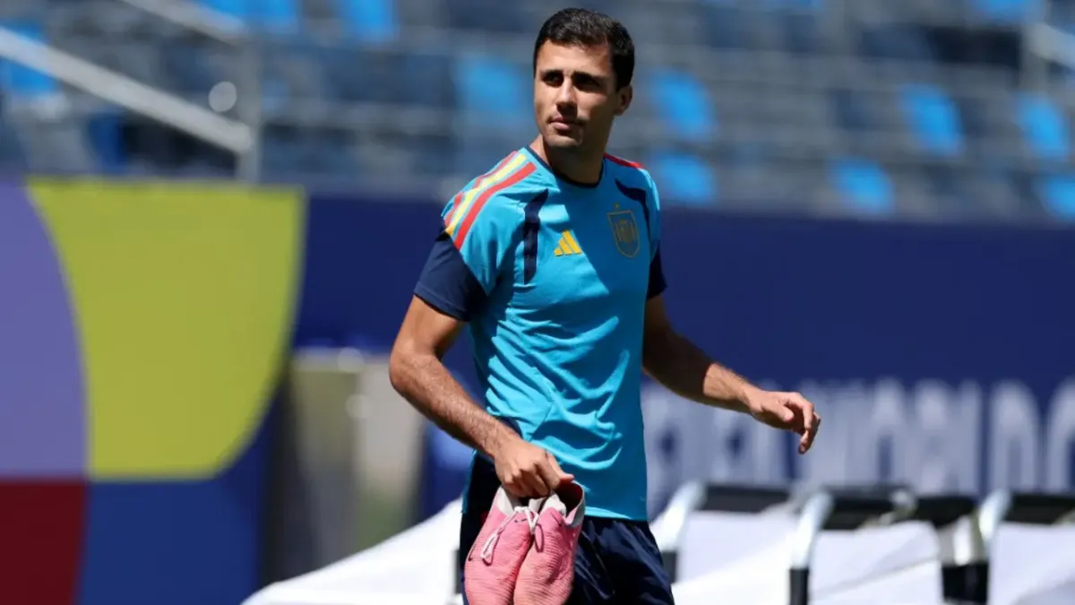 Barcelona Capai Kesepakatan Transfer Rodri dari Manchester City