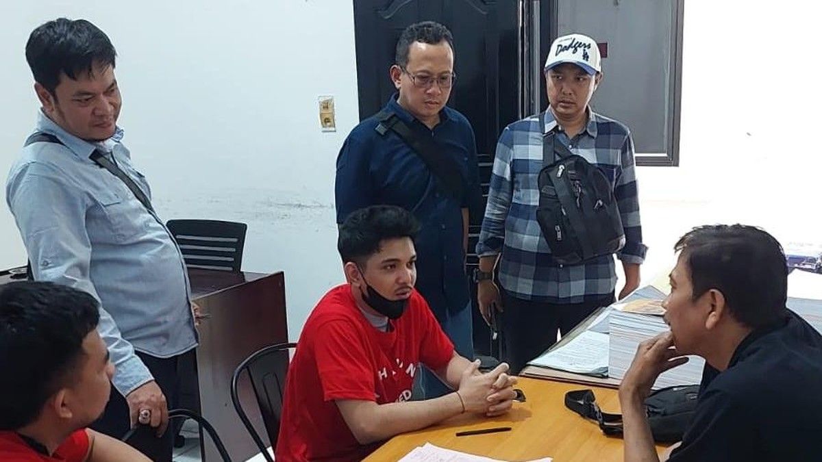 Bareskrim Serahkan Dua Tersangka dan Barang Bukti Kasus Pencucian Uang Narkoba di Medan