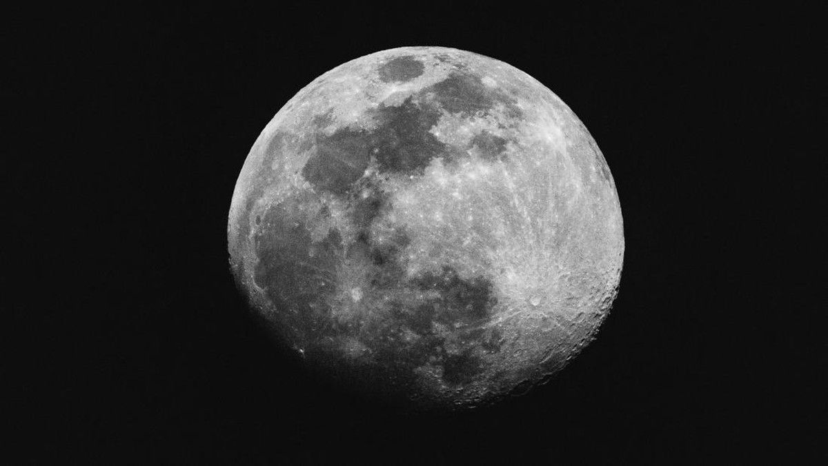 Roket SpaceX Menabrak Bulan dengan Dampak Kawah Baru