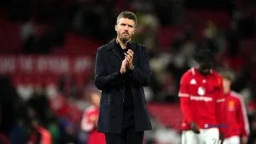 Kritik Gary Neville: Carrick Tak Boleh Bela MU yang Malas