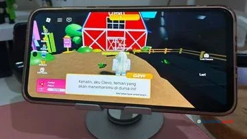 Main Game Clevo World, Bantu Petani Brebes Lewat Robux