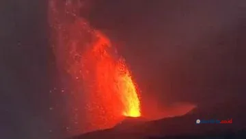 Letusan Krakatau 1883 dan Rahasia Langit Dunia Berubah Warna