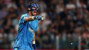 Kamil Grabara Cedera ACL, Pukulan Telak bagi Juventus