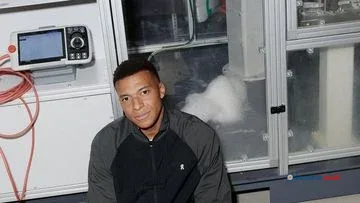 Mbappe Tinggalkan Nike, Kini Jadi Wajah Baru On