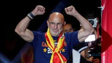 Luis de la Fuente Latih Timnas Spanyol Hingga 2032