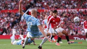 Howard Webb Akui VAR Keliru, Gol Haaland Seharusnya Dibatalkan