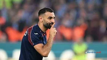 Mesir Istirahatkan Mohamed Salah Demi Hindari Rumput Sintetis