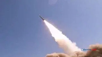 Rudal Baru Iran Diklaim Mampu Buru Kapal Perang AS